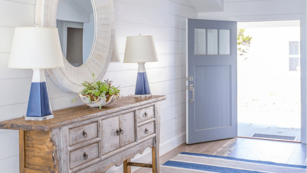 Coastal Farmhouse Entrywayhome and garden