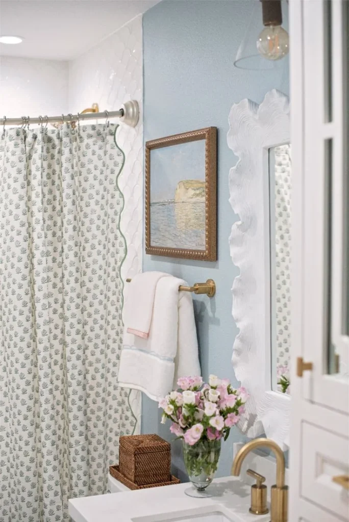 Preppy Bathroom Ideas that are Never Going Out of Style