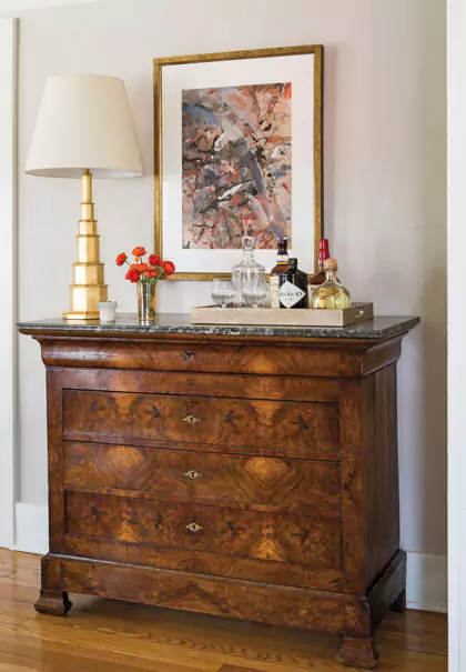 Ashen Tan 996:Benjamin Moore-