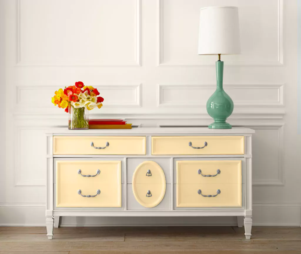 Behr Vanilla Ice Cream P260-3