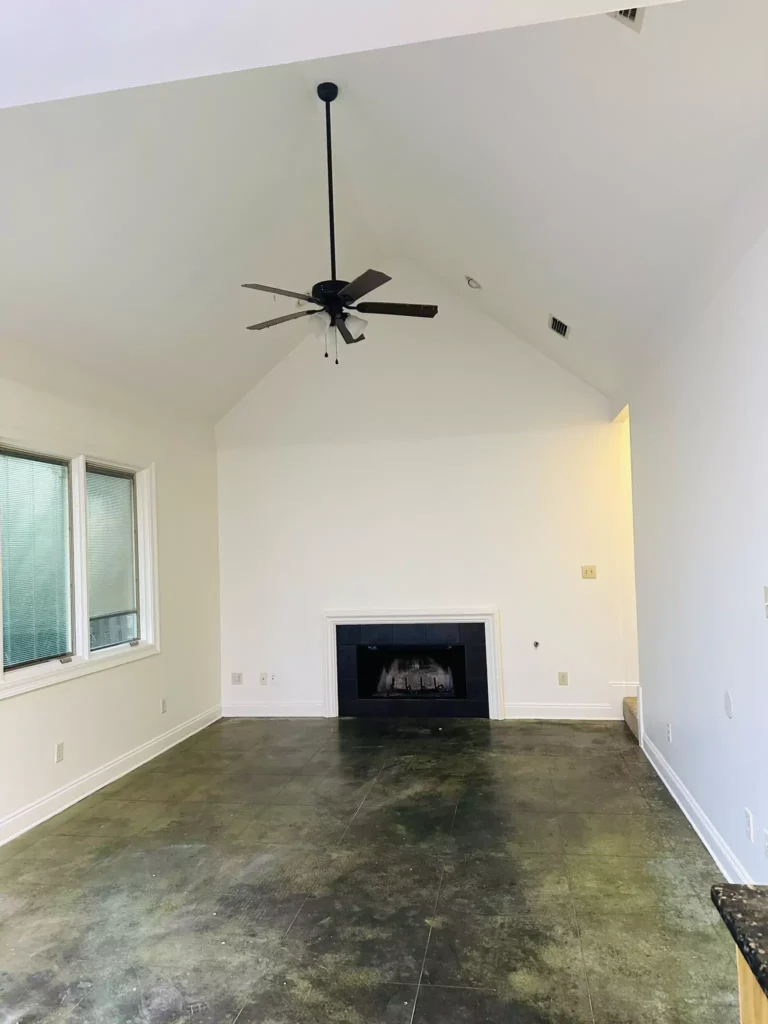 Dover White SW 6385 Sherwin-Williams