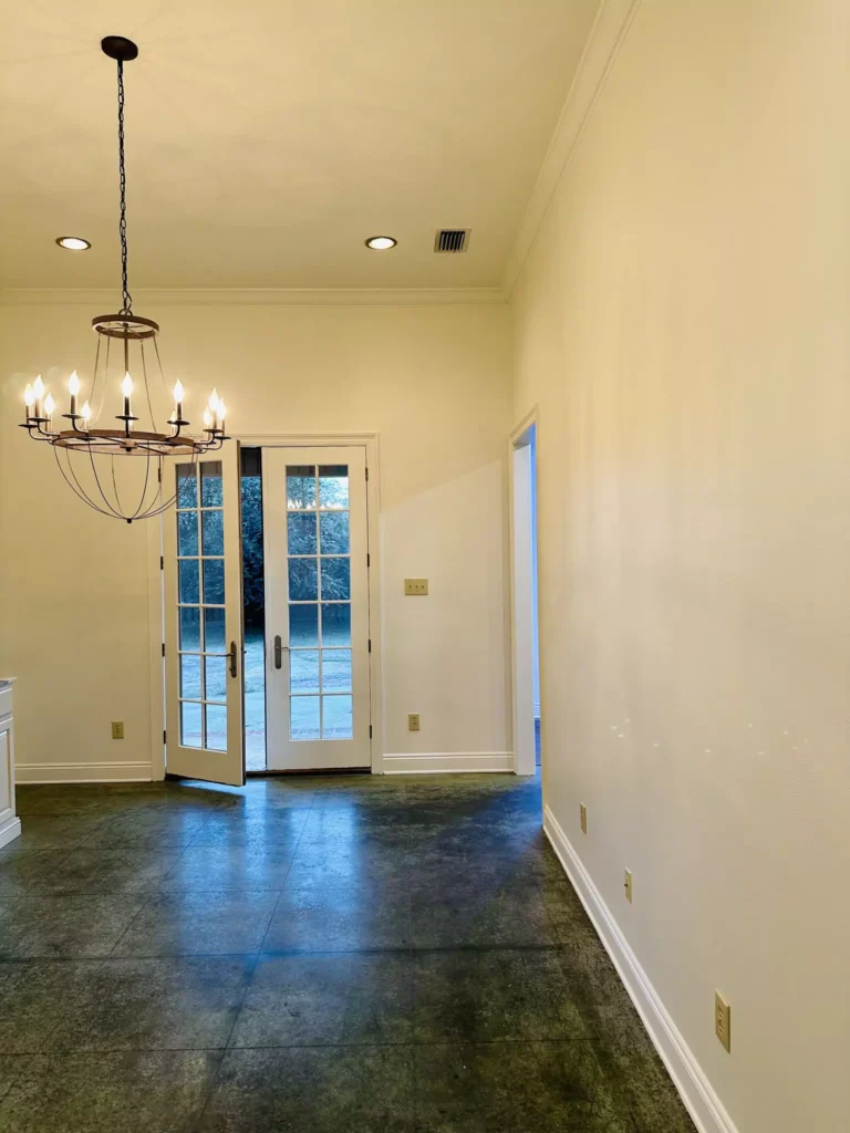 Dover White SW 6385 Sherwin-Williams