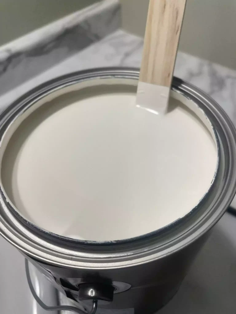 Dover White SW 6385 Sherwin-Williams