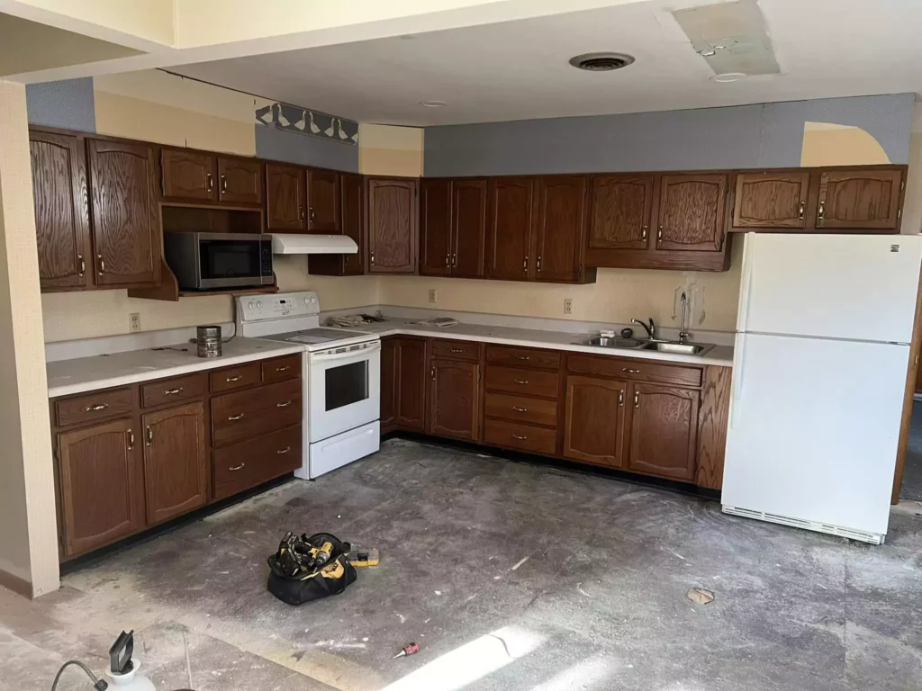 Magnetic Gray SW 7058 Sherwin-Williams-