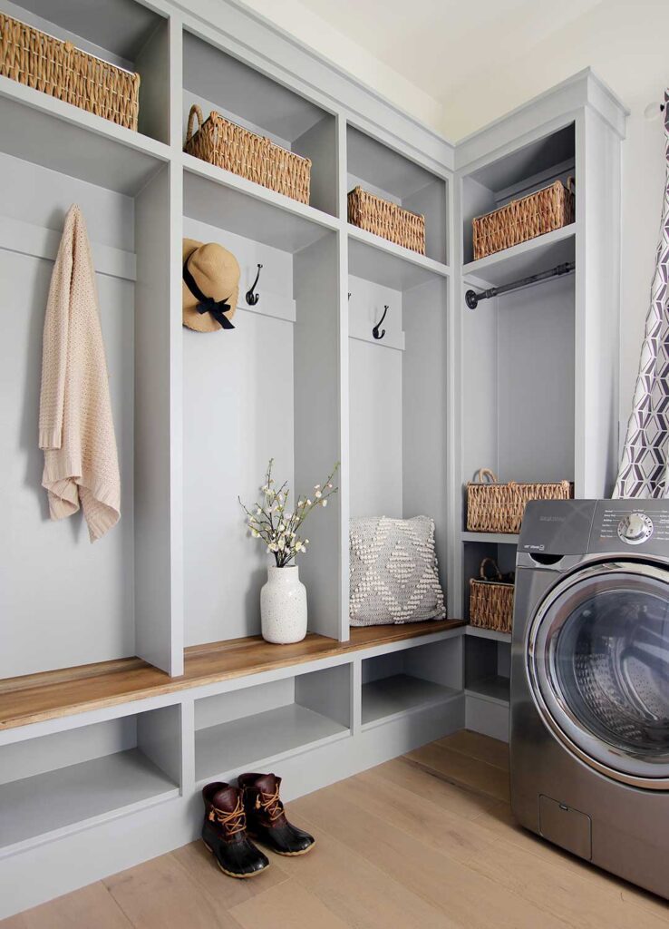 Magnetic Gray SW 7058 Sherwin-Williams-