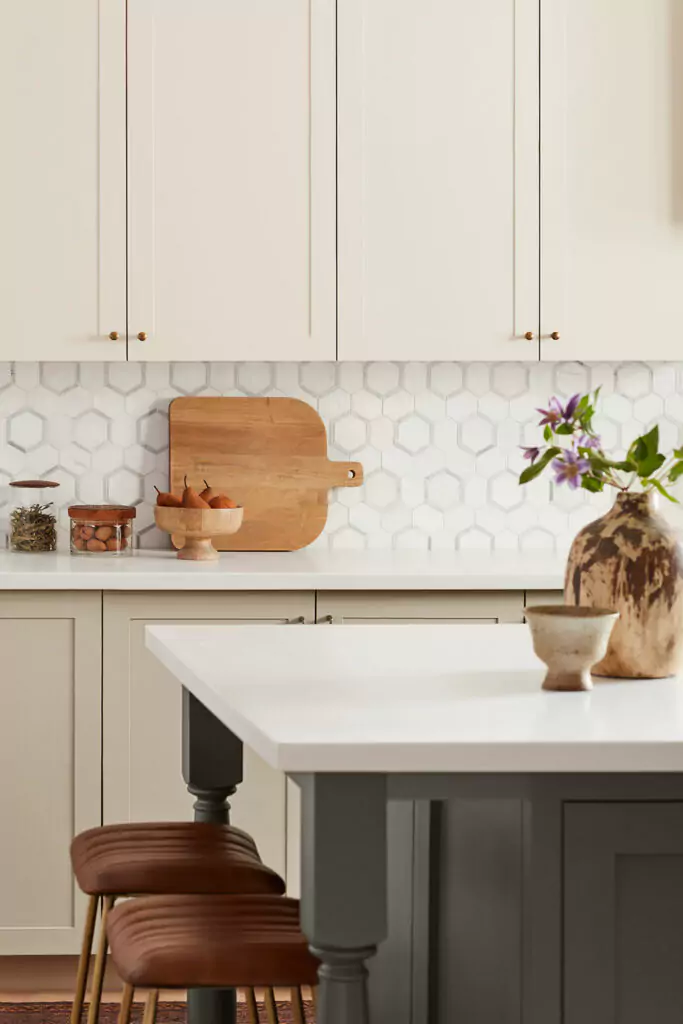 Shoji White SW 7042 by Sherwin-Williams: