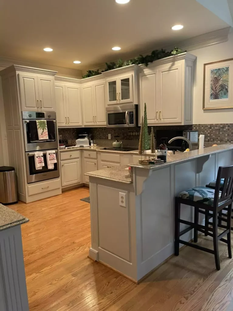 Sherwin-Williams Agreeable Gray SW 7029

