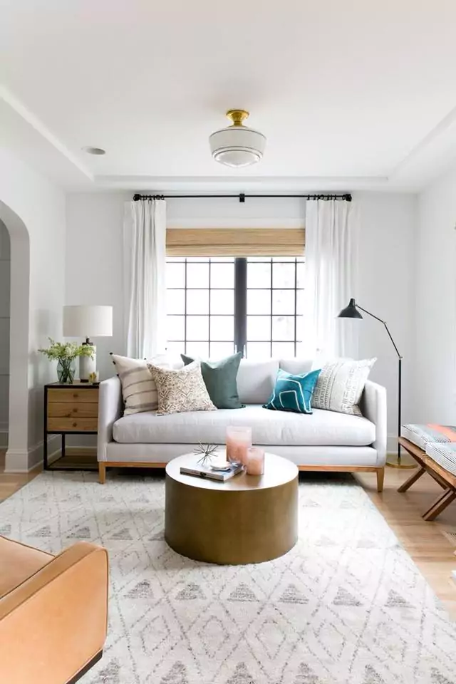 Super White OC-152 Benjamin Moore

