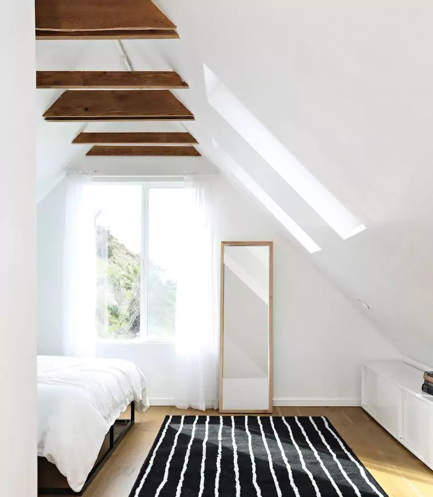 Super White OC-152 Benjamin Moore

