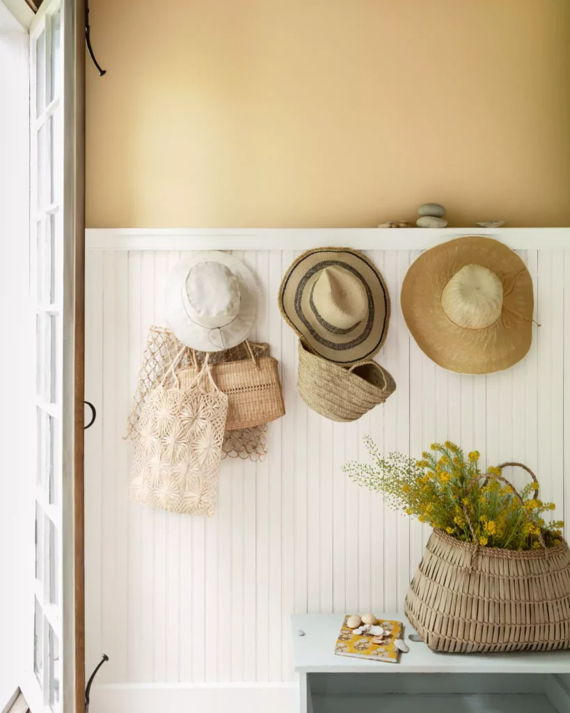 Super White OC-152 Benjamin Moore

