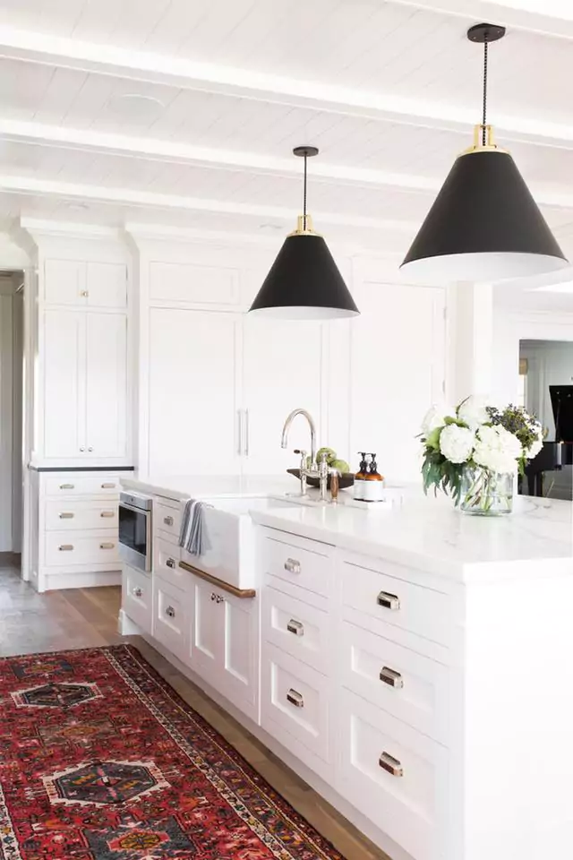 Super White OC-152 Benjamin Moore

