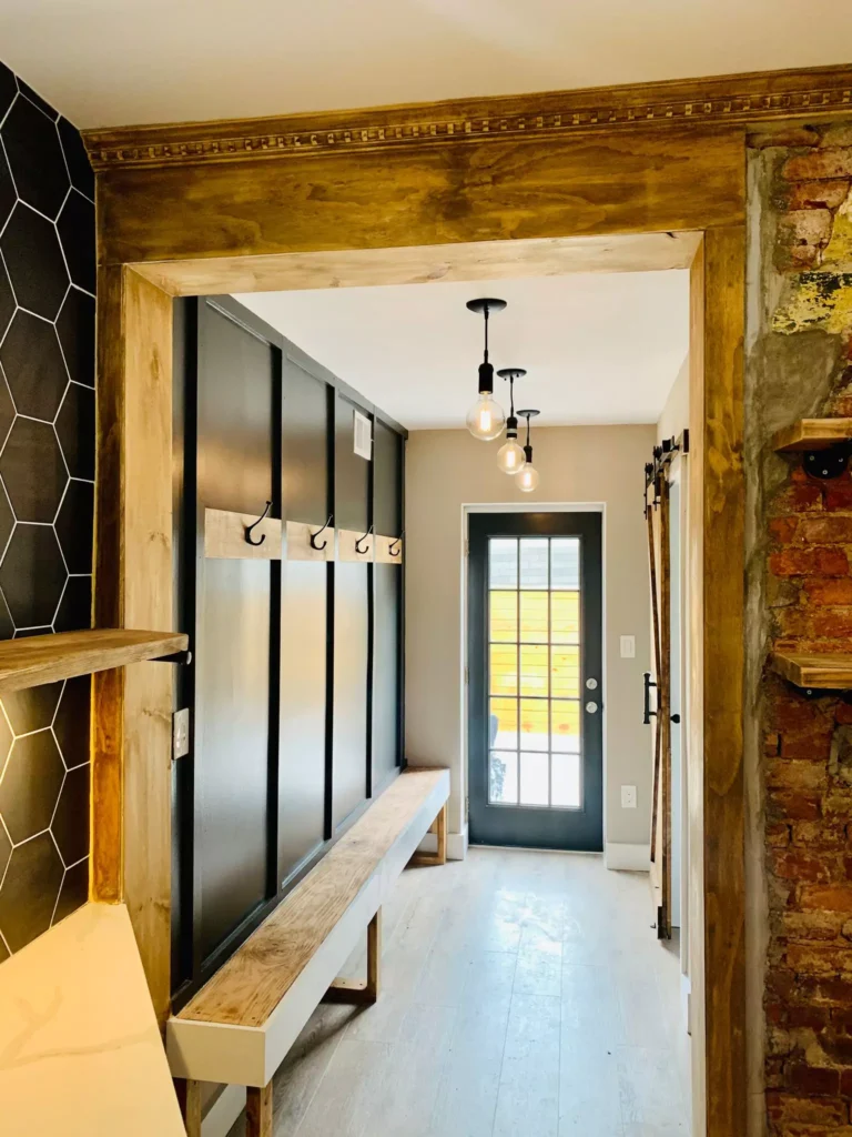 Tricorn Black Sherwin Williams SW 6258


